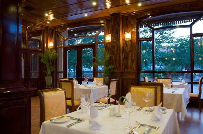 Hotel Pierre 4*